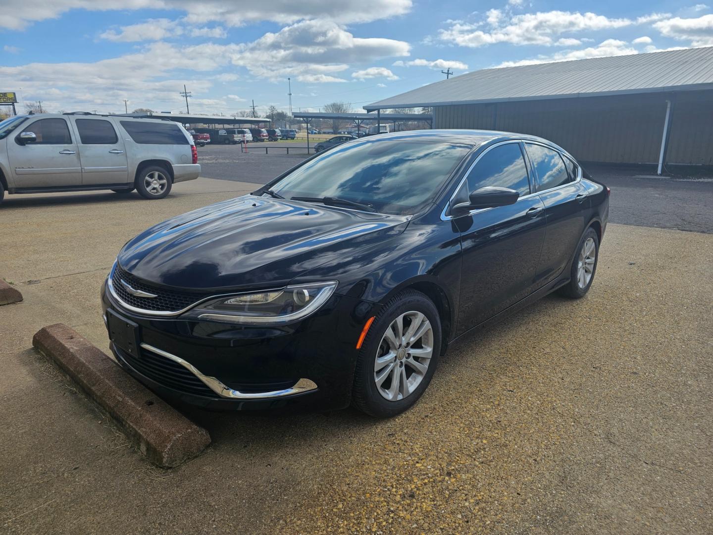 2016 BLACK Chrysler 200 Limited (1C3CCCAG7GN) with an 3.6L V6 DOHC 24V FFV engine, 9A transmission, located at 533 S Seven Points BLVD, Seven Points, TX, 75143, (430) 255-4030, 32.313999, -96.209351 - Photo#0